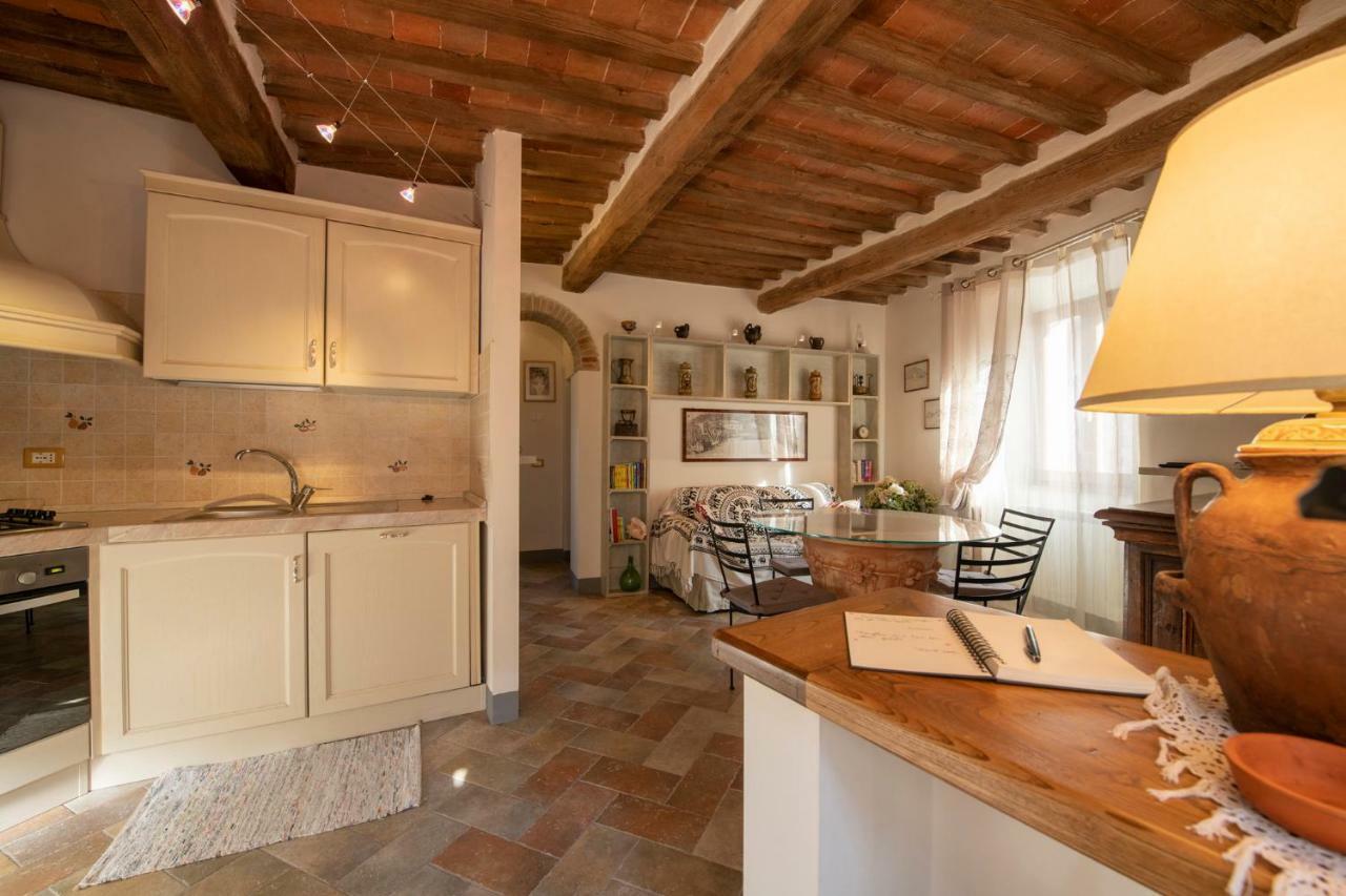 La Casina Di Pia Apartment Montieri ภายนอก รูปภาพ