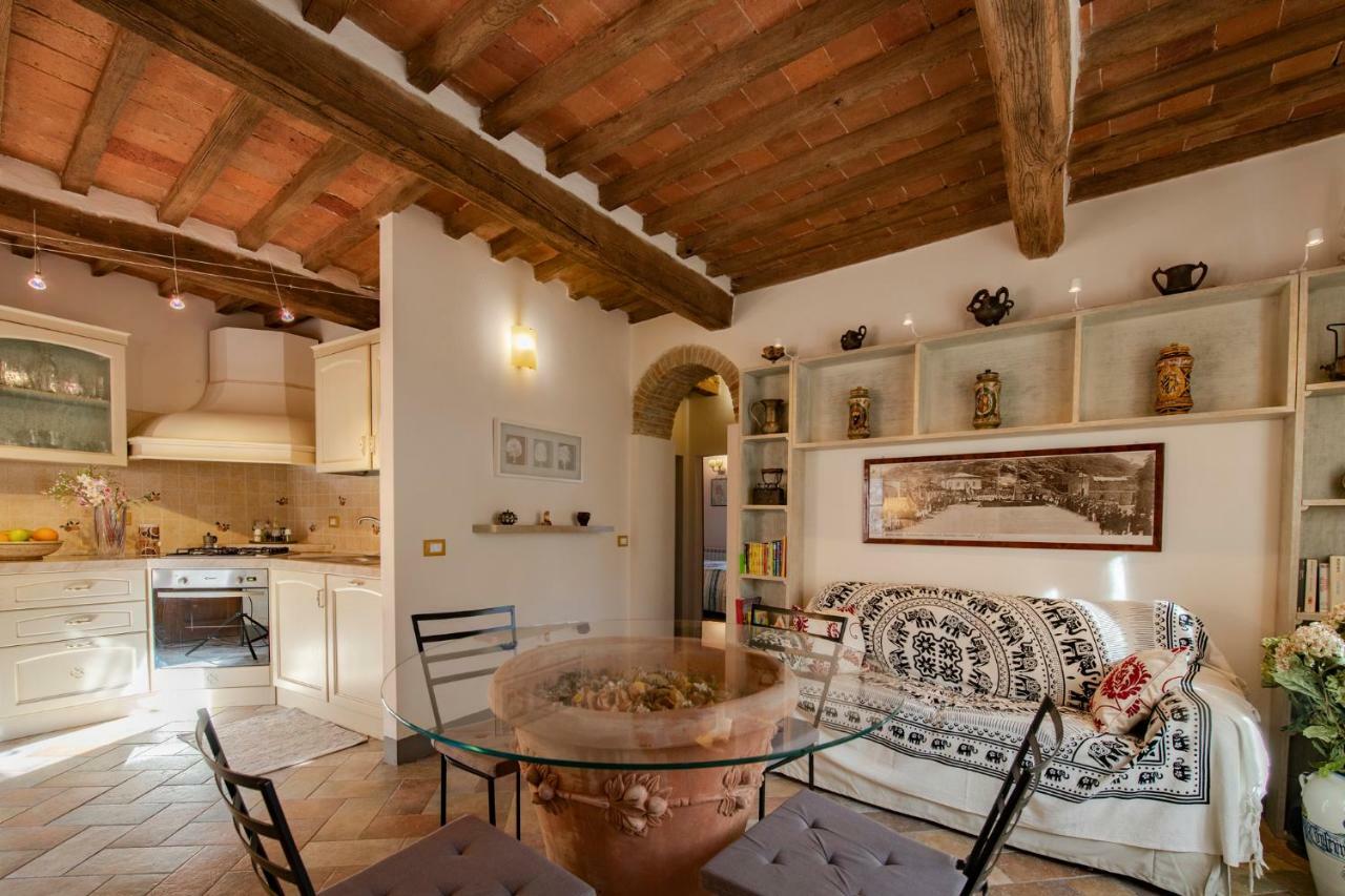 La Casina Di Pia Apartment Montieri ภายนอก รูปภาพ